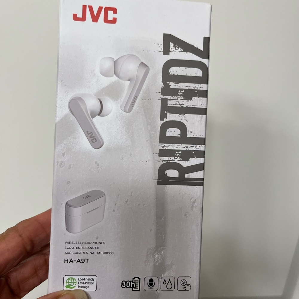 JVC White Wireless Earbuds